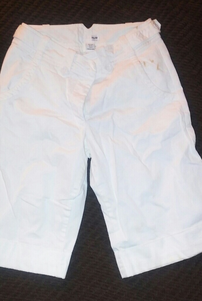 H&M white below knee shorts